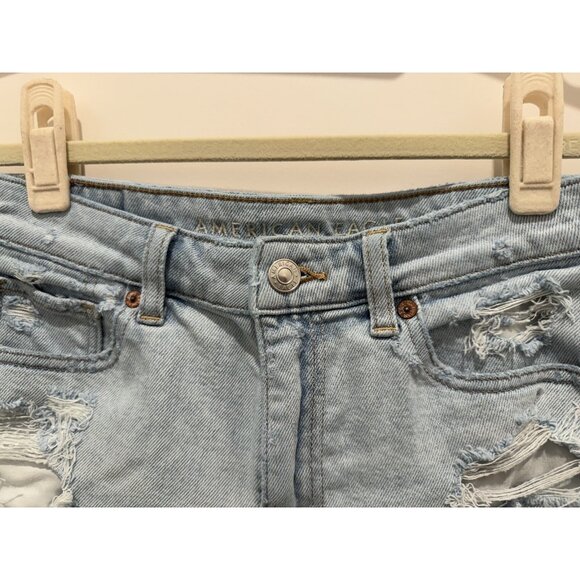 American Eagle Mom Short Size 4 Ripped Stretch Light Wash - Picture 2 of 8